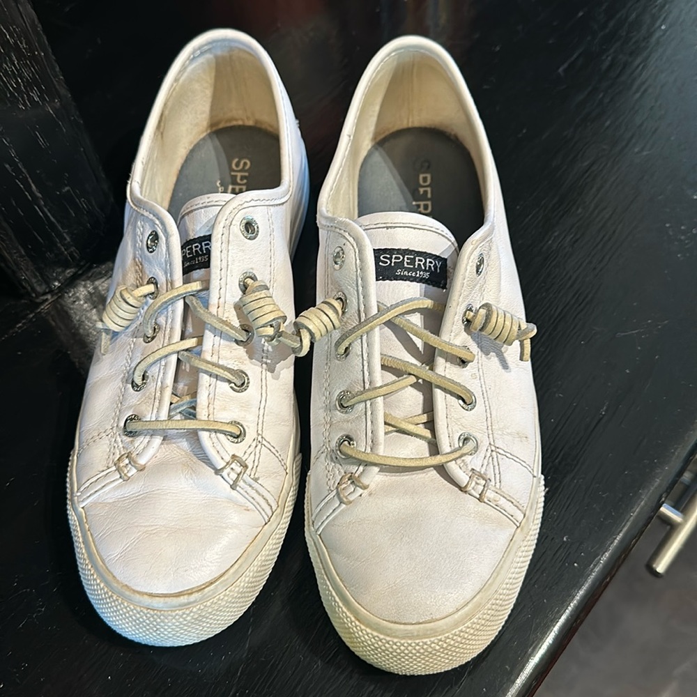Sperry White Leather Sneakers 8.5